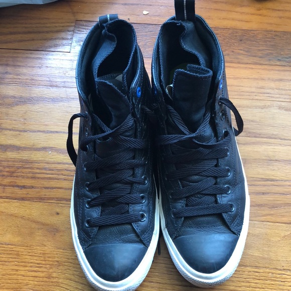 Men’s Black converse sneakers size 10